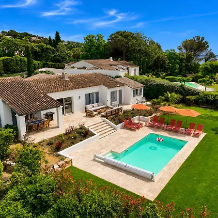 빌라 Face A La - Golfe De Saint-tropez - Piscine - A 50 Metres *