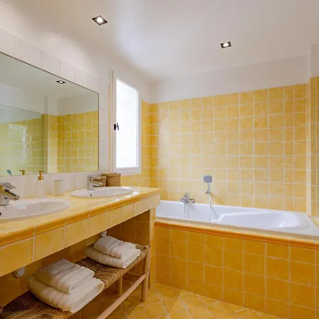 Face A La - Golfe De Saint-tropez - Piscine - A 50 Metres Villa *