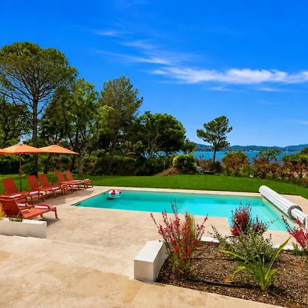빌라 Face A La - Golfe De Saint-tropez - Piscine - A 50 Metres *