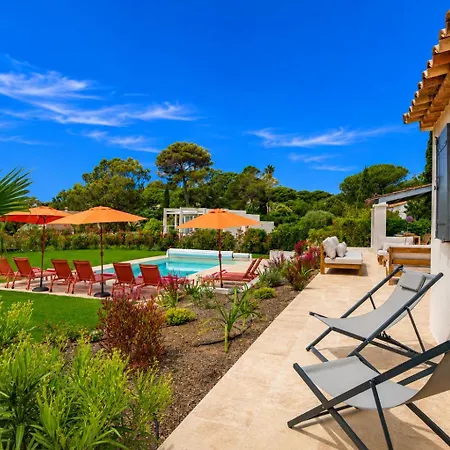 Villa Face A La - Golfe De Saint-tropez - Piscine - A 50 Metres